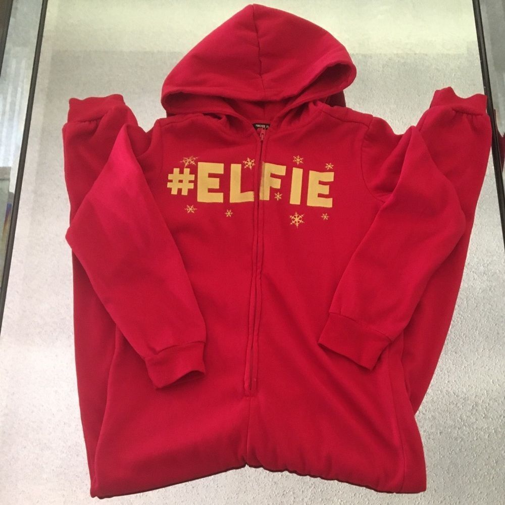 Forever 21 Girls Red #Elfie Onesie - Picture 2 of 4